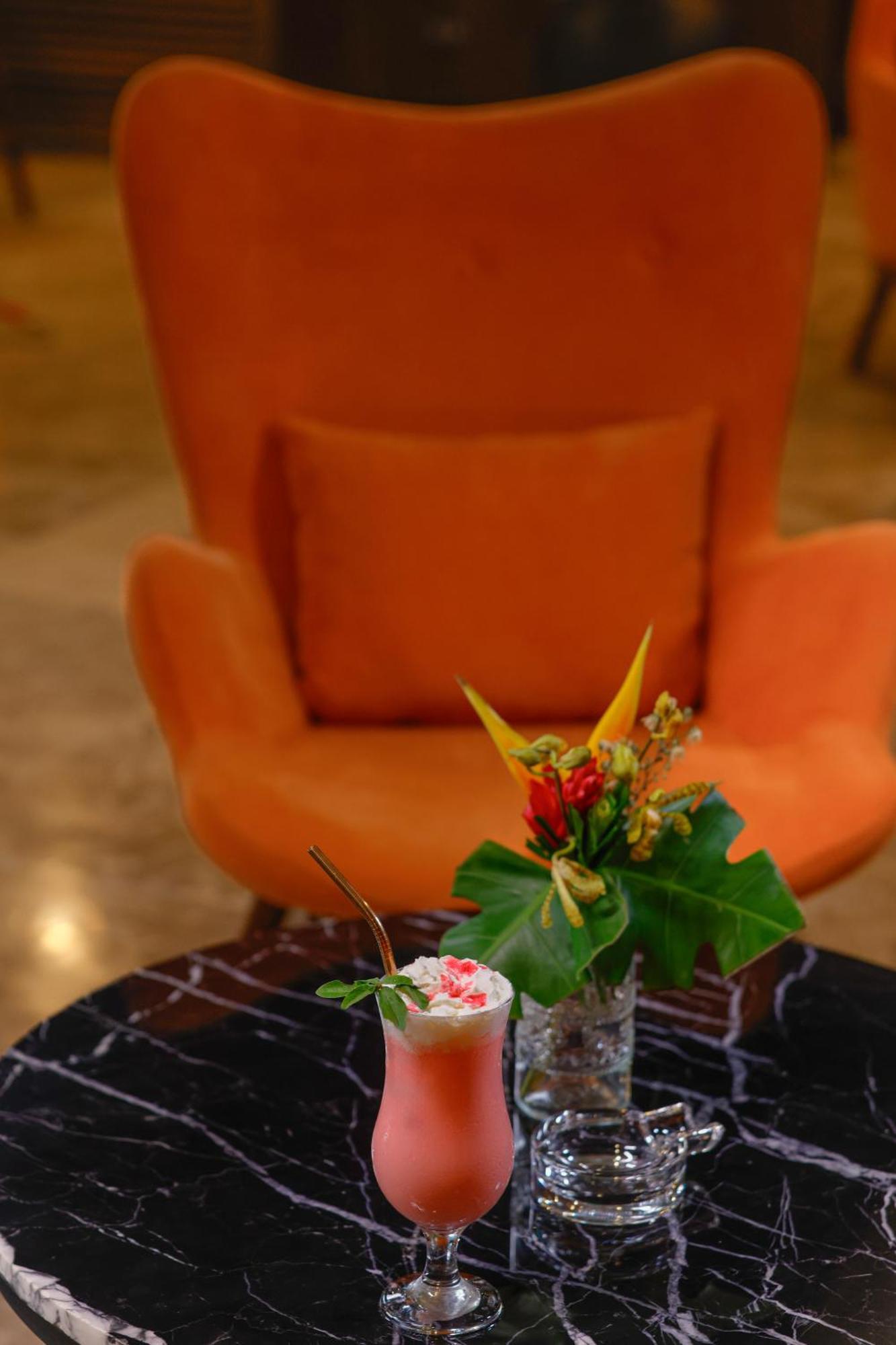 Byblos Hotel Abidjan Exterior foto